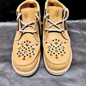 Ariat size 7 fringe moccasin booties